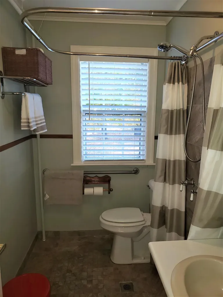 219 High Street Farmington ME 04938