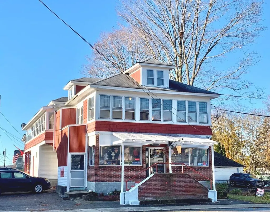 109 High Street Sanford ME 04073