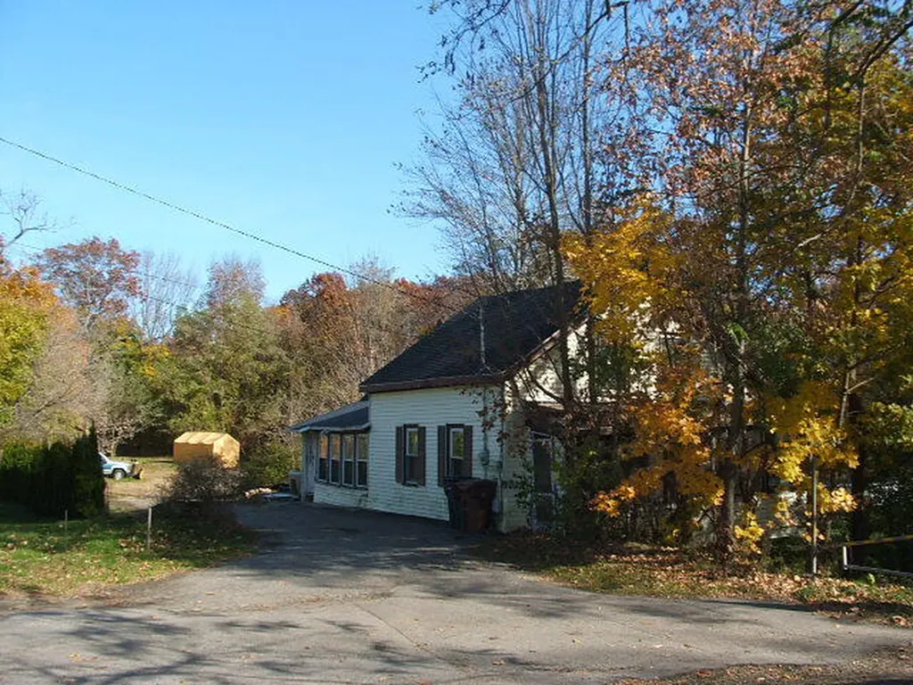 184 Lewis Avenue Saco ME 04072