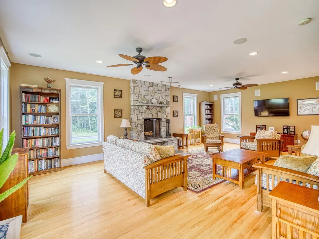 49 Fiddlehead Lane Freeport ME 04032