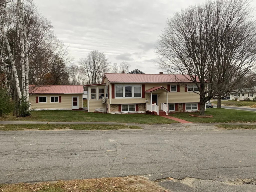 67 Connecticut Avenue Millinocket ME 04462