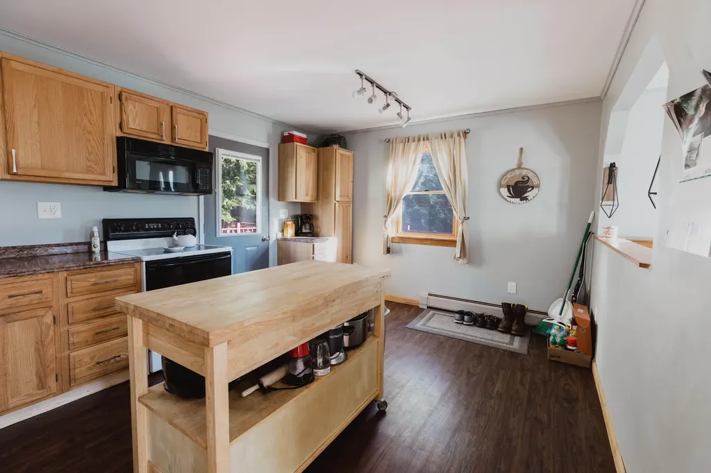 252 Hoxie Hill Road Orrington ME 04474