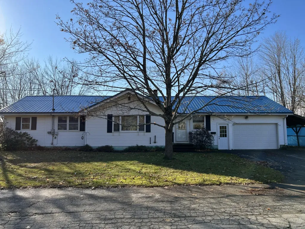 7 Wiseman Street Newport ME 04953