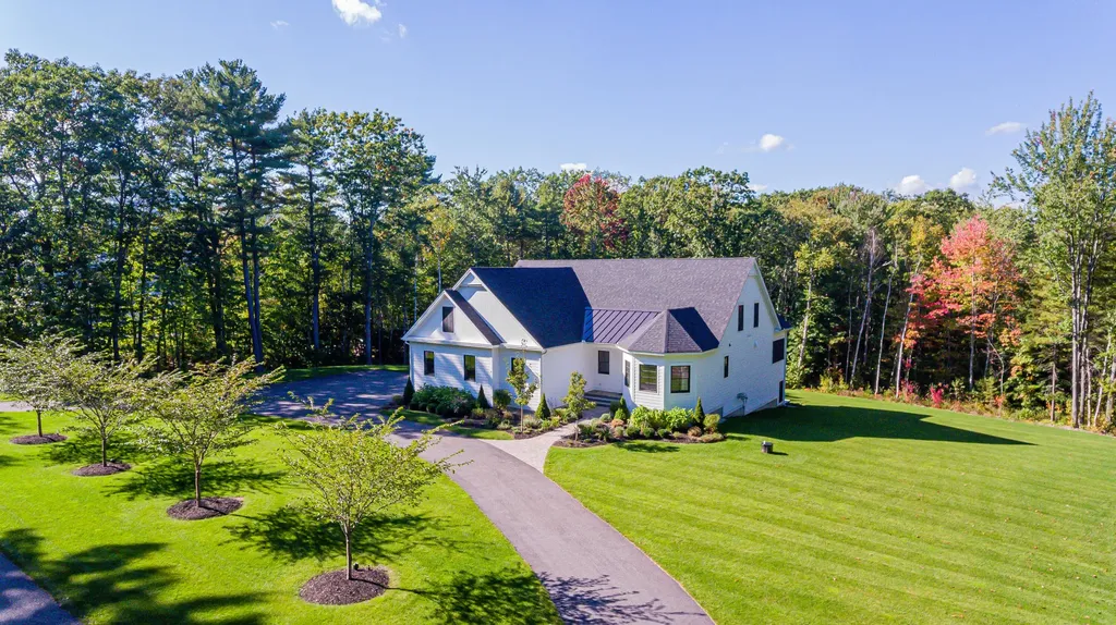 8 Stuga Lane Scarborough ME 04074