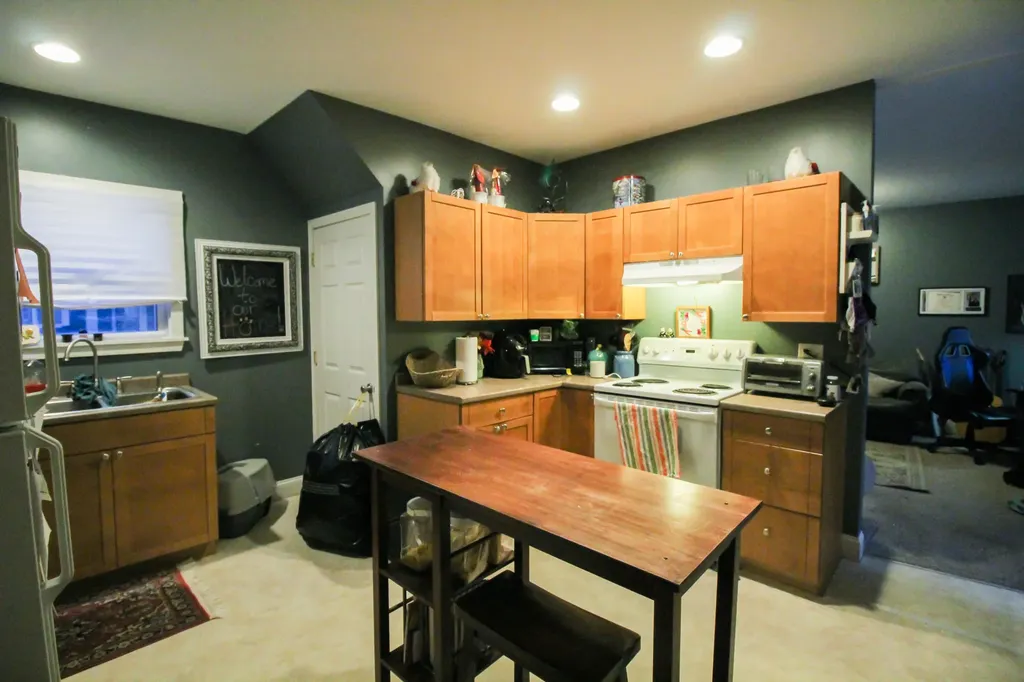 48 Elm Street Bangor ME 04401