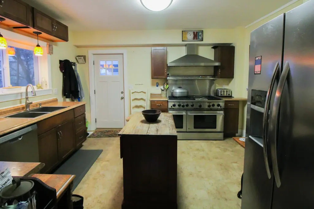 48 Elm Street Bangor ME 04401