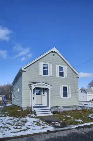 18 Simmons Street Rockland ME 04841