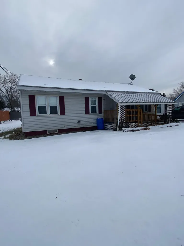 13 Lee Street Winslow ME 04901