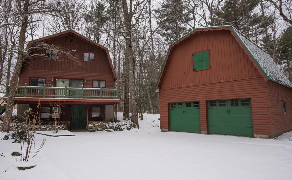 49 Maple Street Casco ME 04015