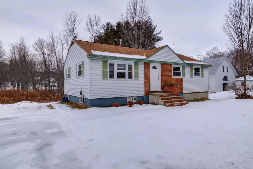 269 King Street Oxford ME 04270