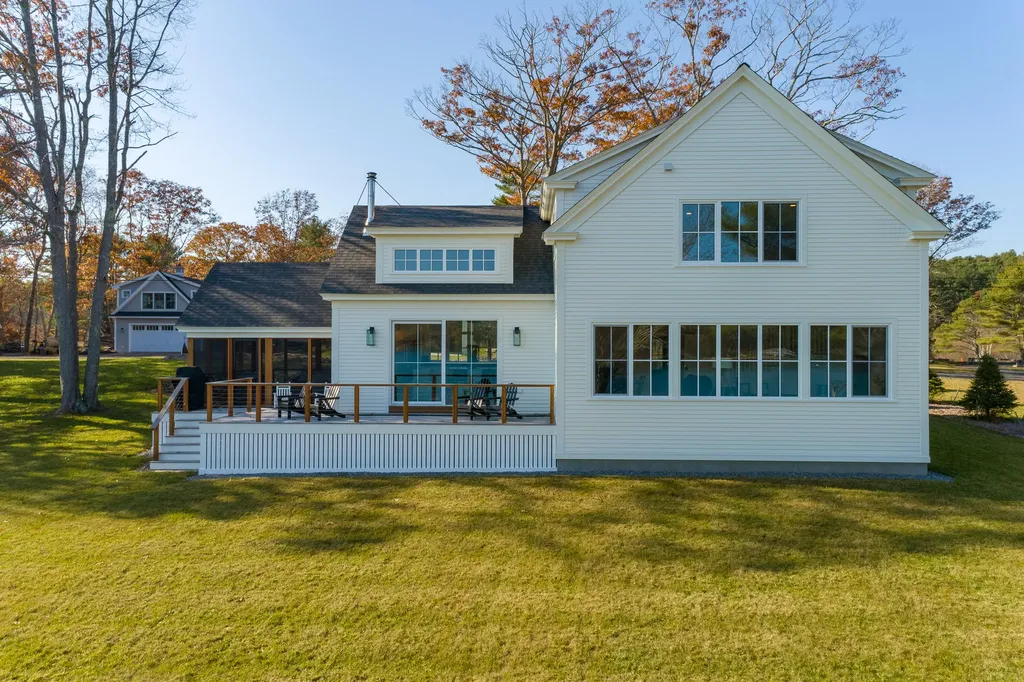 22 Wallace Shore Road Harpswell ME 04079
