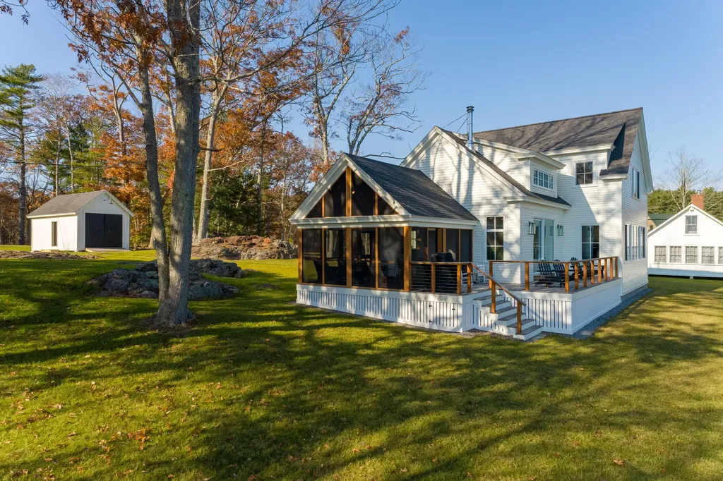 22 Wallace Shore Road Harpswell ME 04079
