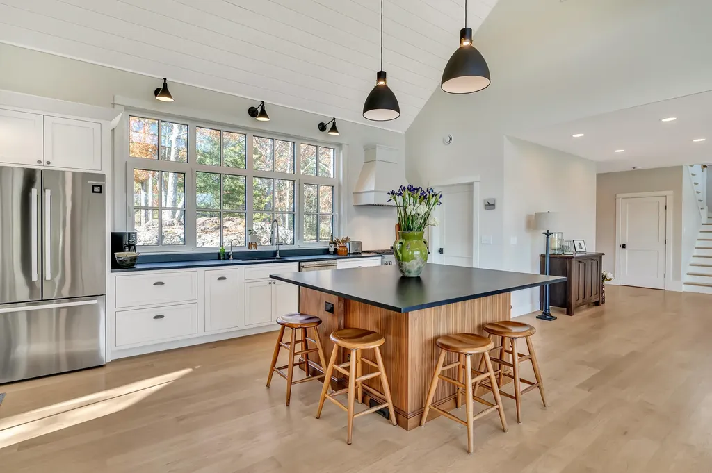 22 Wallace Shore Road Harpswell ME 04079
