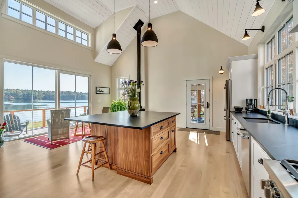 22 Wallace Shore Road Harpswell ME 04079