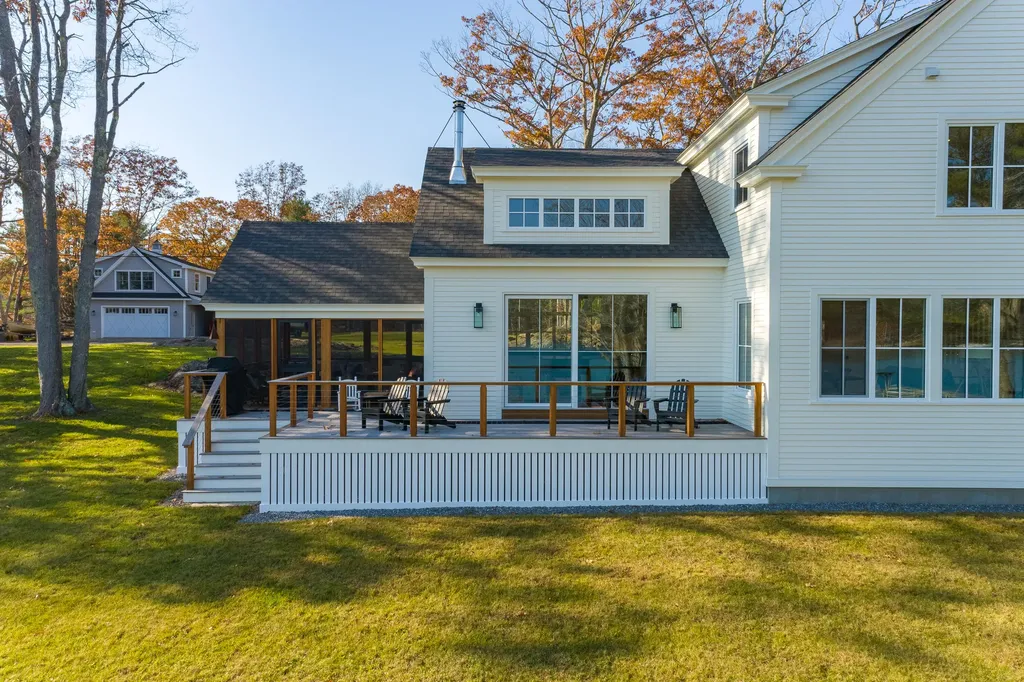 22 Wallace Shore Road Harpswell ME 04079