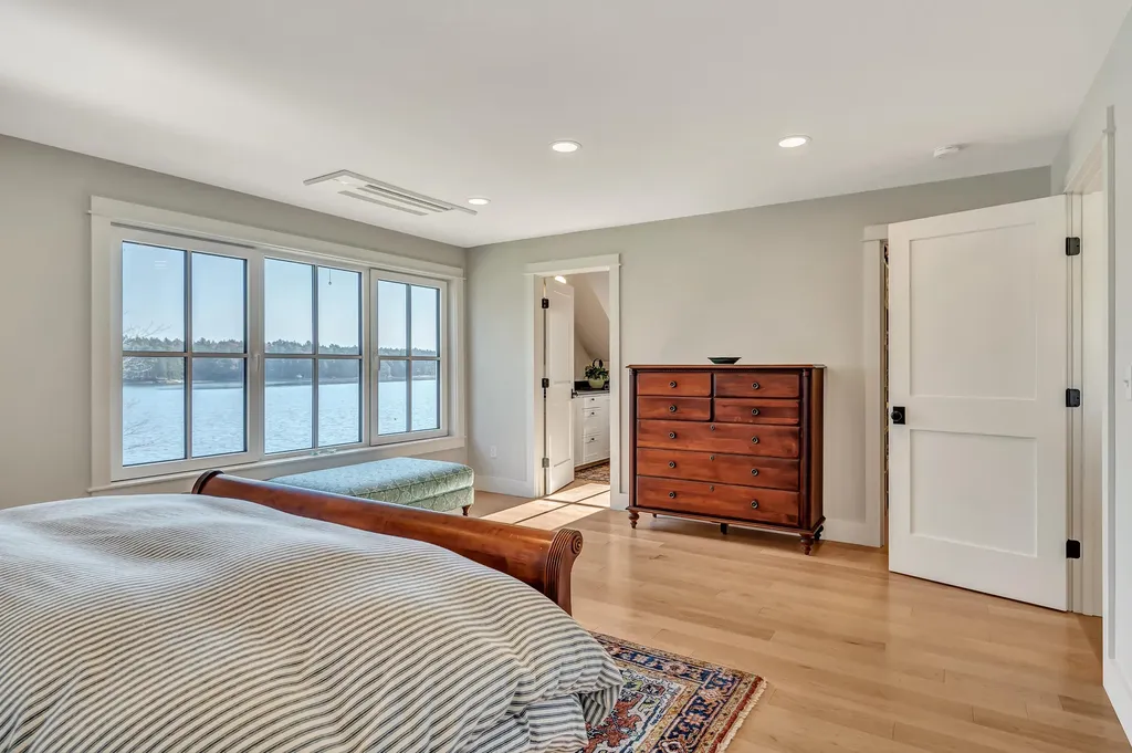 22 Wallace Shore Road Harpswell ME 04079