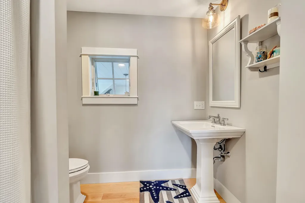 22 Wallace Shore Road Harpswell ME 04079
