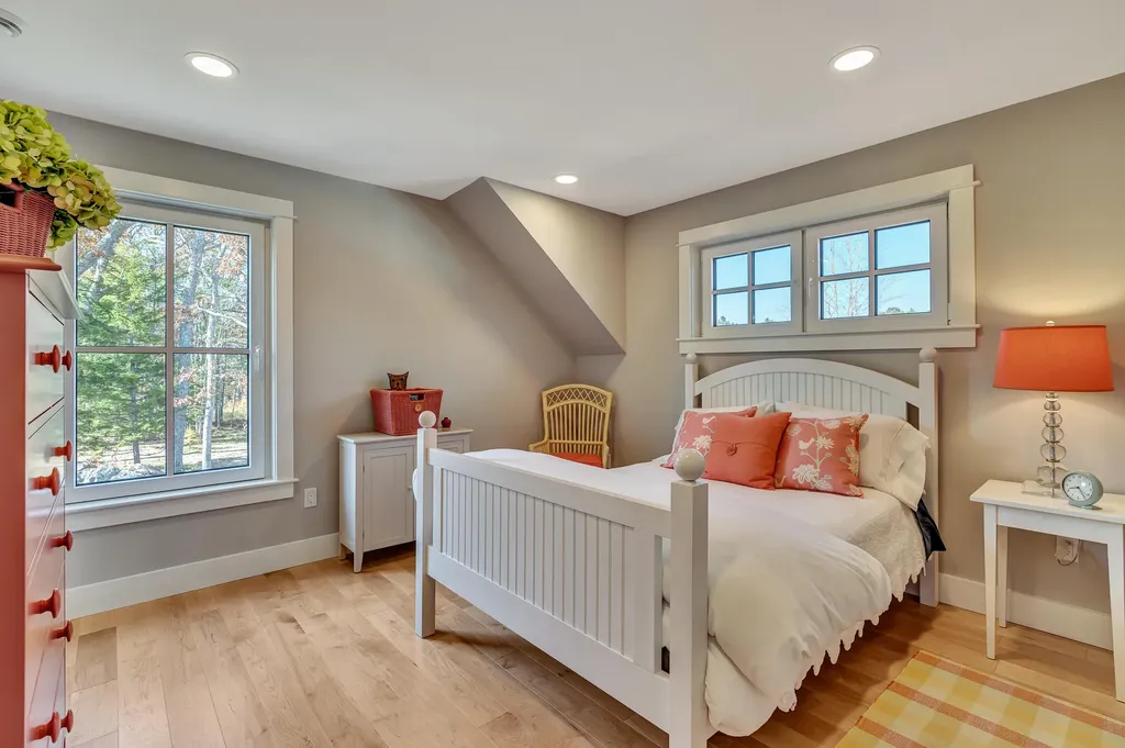 22 Wallace Shore Road Harpswell ME 04079