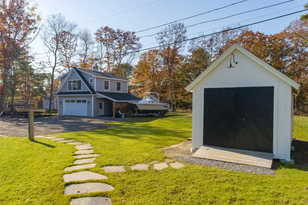 22 Wallace Shore Road Harpswell ME 04079