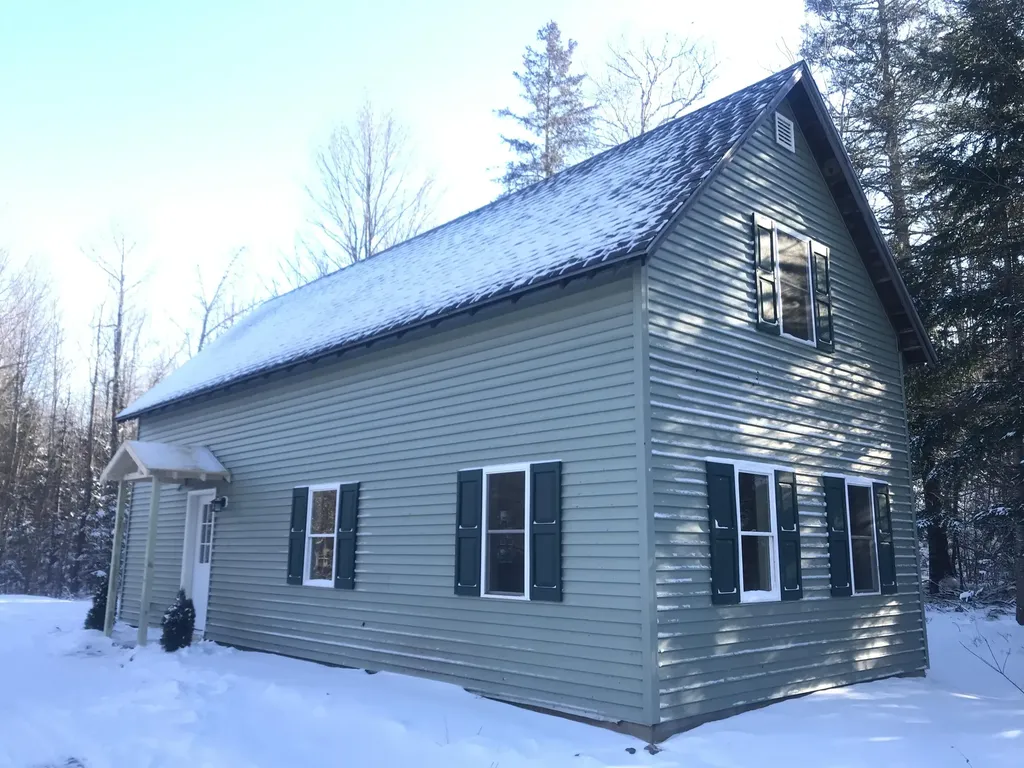 44 Highland Drive Liberty ME 04949