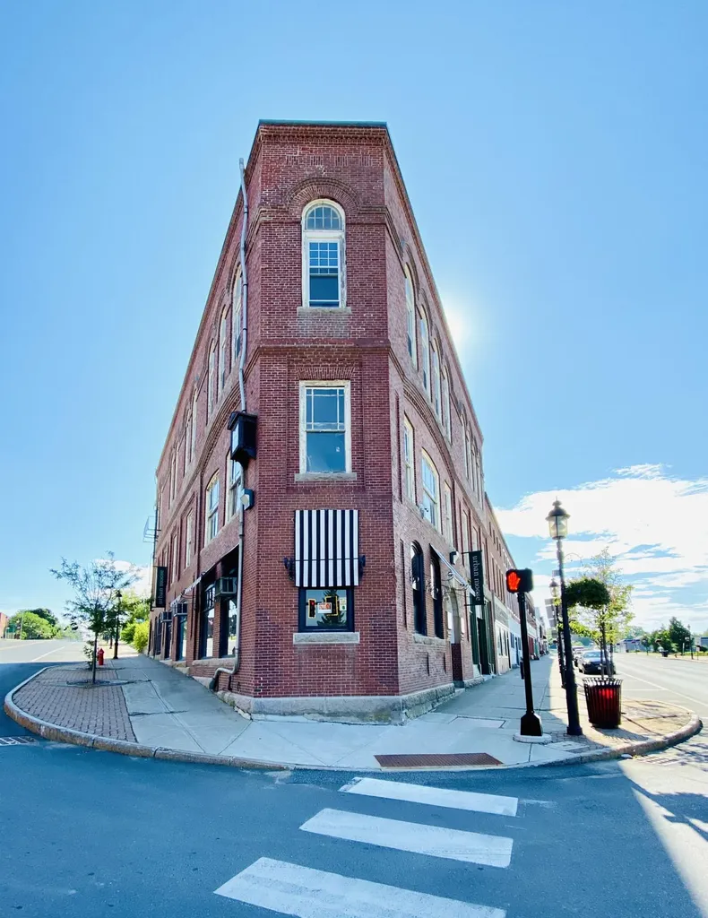 345 Main Street Calais ME 04619