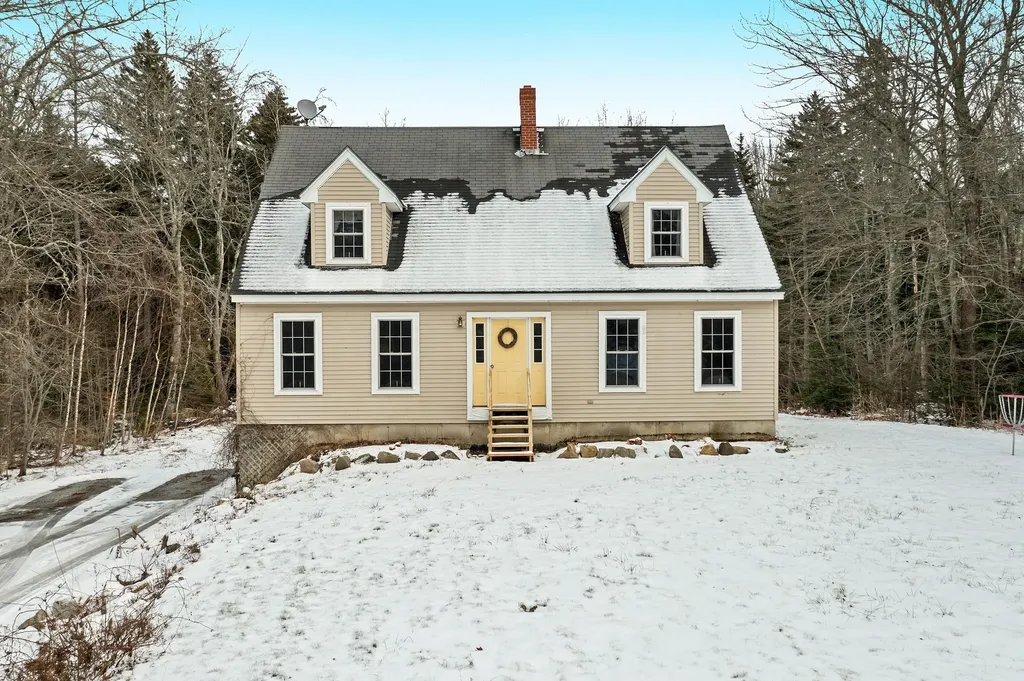 97 Wallston Road Saint George ME 04860
