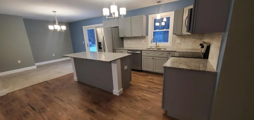 18 Mccarthy Road Benton ME 04901