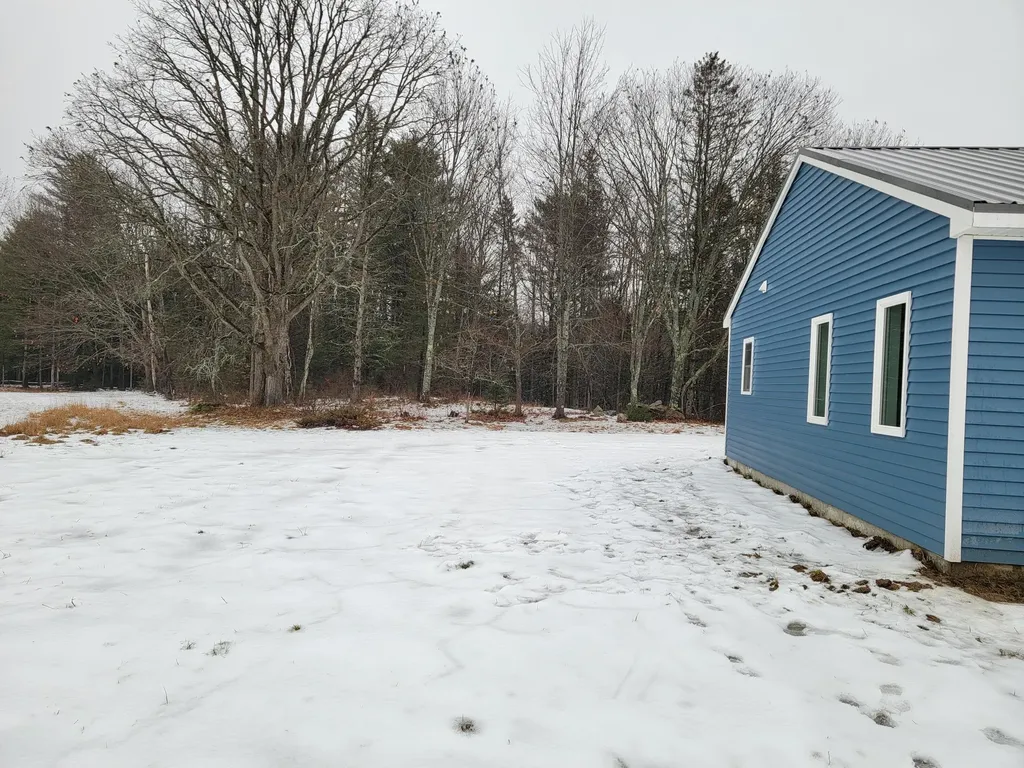 18 Mccarthy Road Benton ME 04901