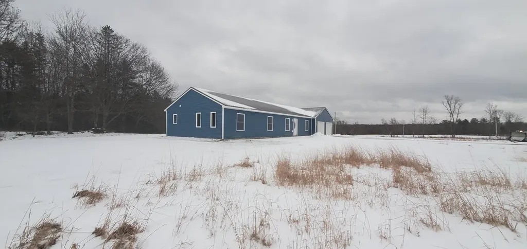 18 Mccarthy Road Benton ME 04901