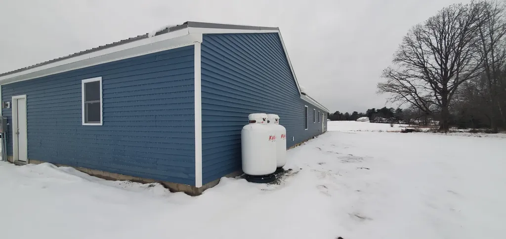 18 Mccarthy Road Benton ME 04901