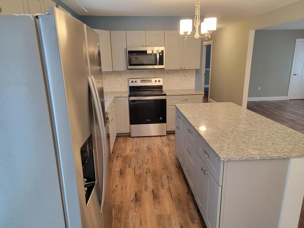18 Mccarthy Road Benton ME 04901
