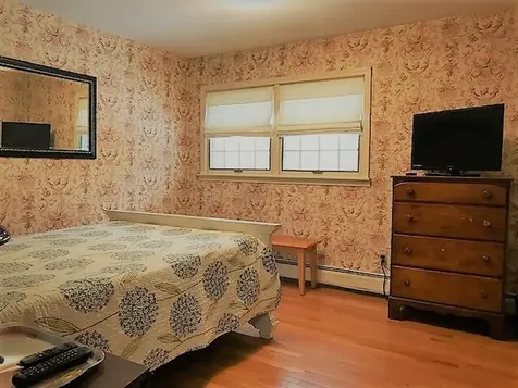 18 Twin Pond Road Topsham ME 04086