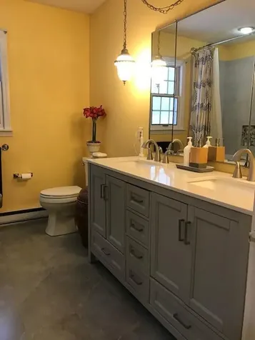 18 Twin Pond Road Topsham ME 04086