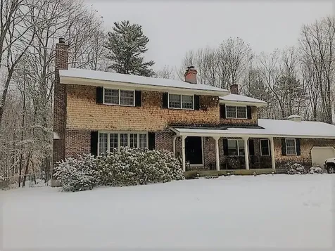 18 Twin Pond Road Topsham ME 04086