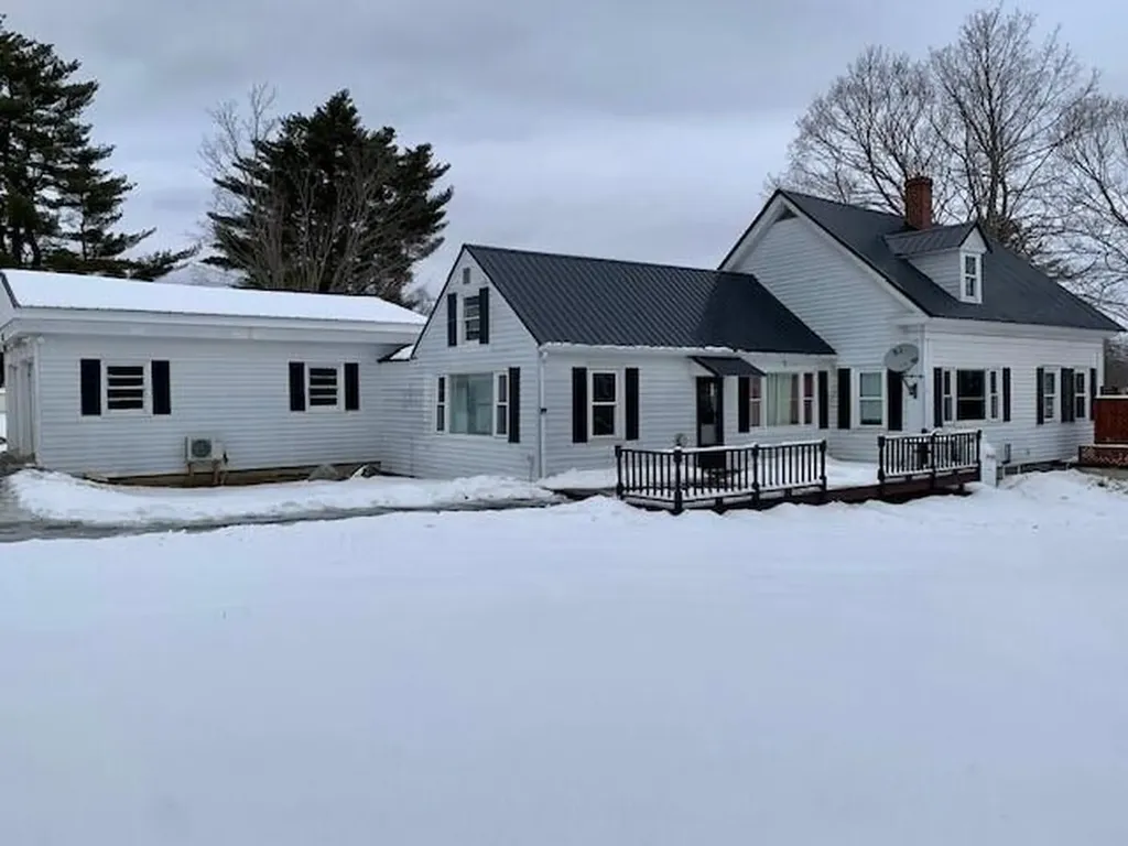 132 Oakland Road Fairfield ME 04937