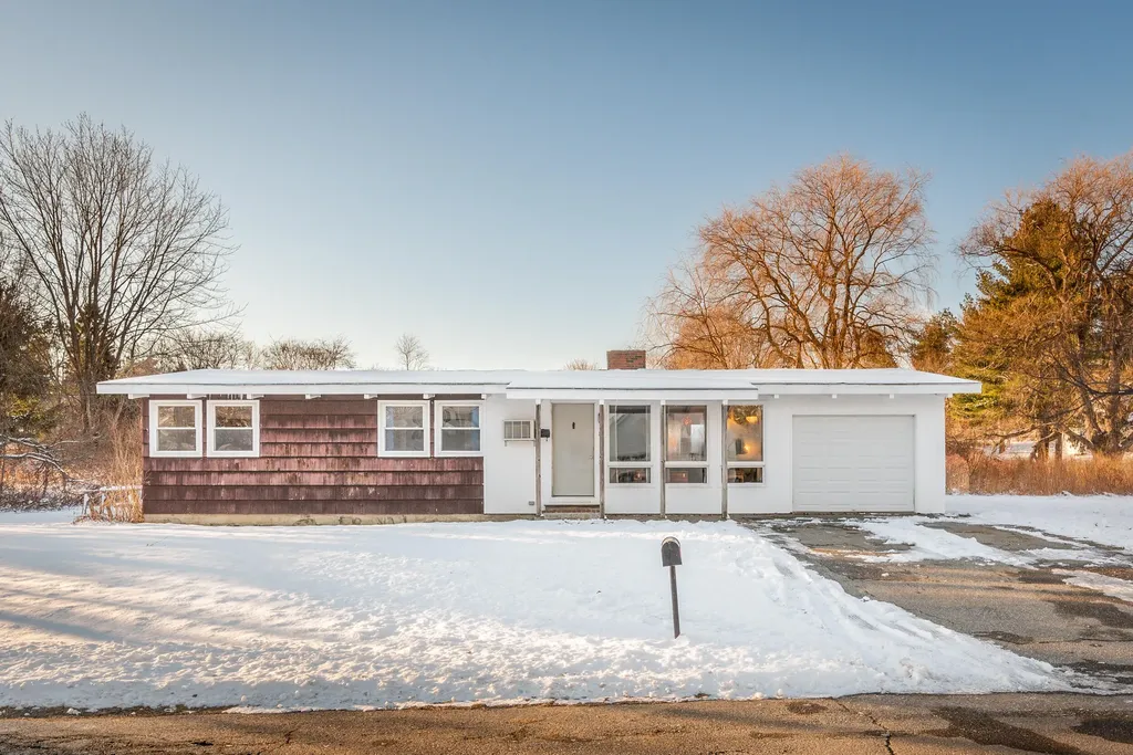 14 Traverse Street Rockland ME 04841