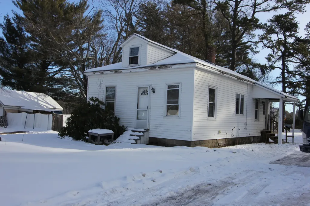 730 Washington Street N Auburn ME 04210