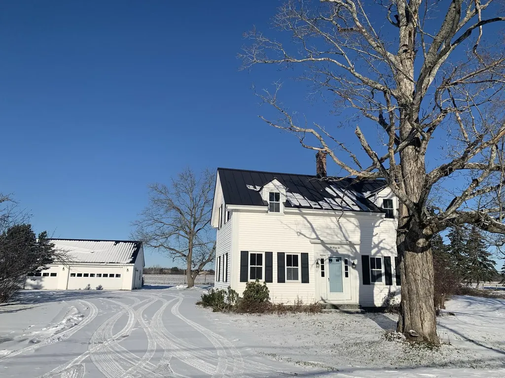 242 Old County Road Hampden ME 04444