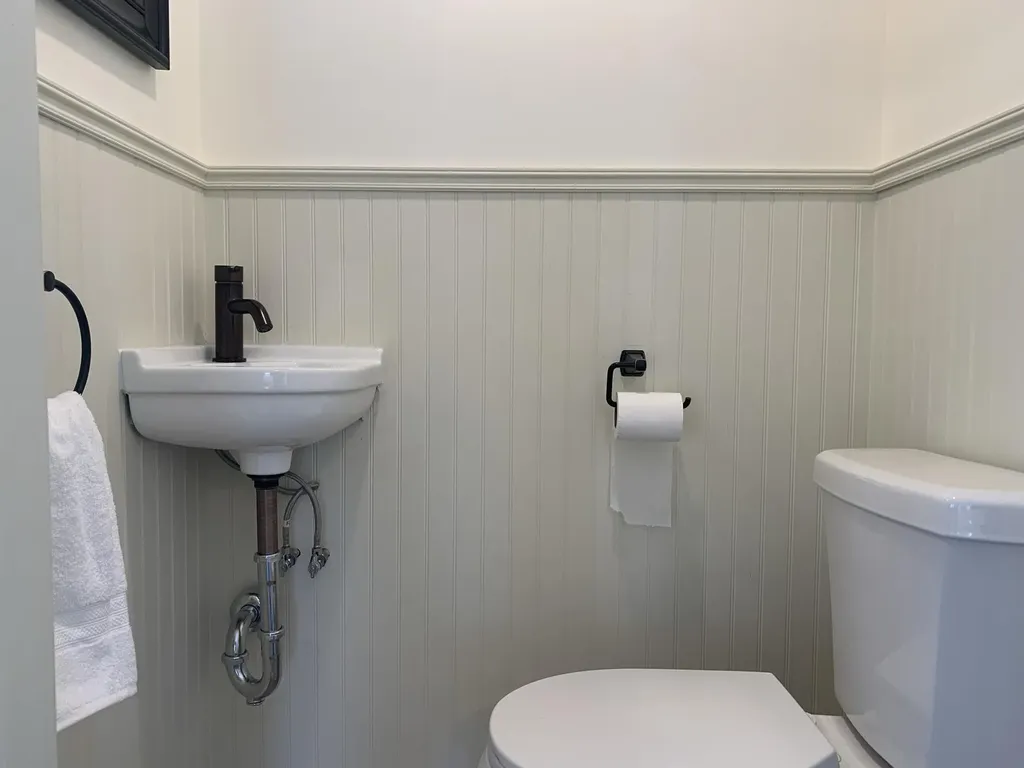 242 Old County Road Hampden ME 04444