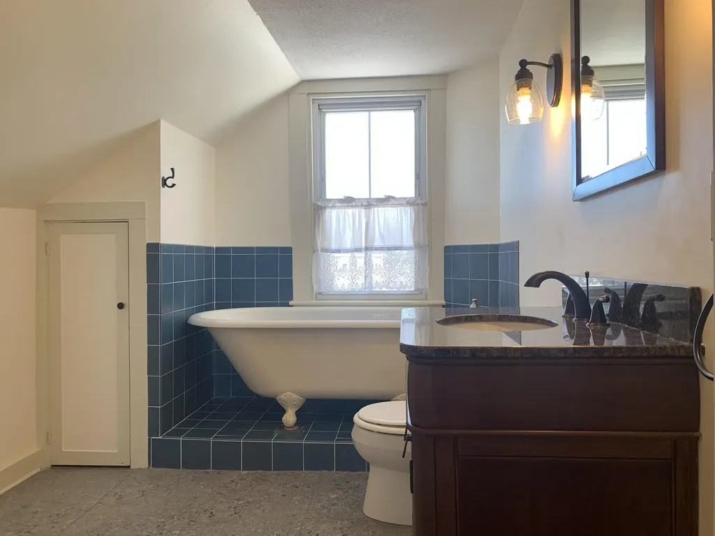 242 Old County Road Hampden ME 04444