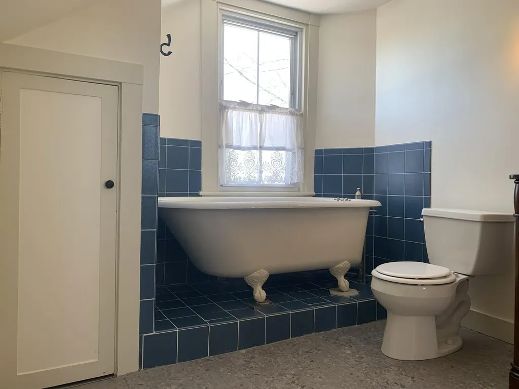 242 Old County Road Hampden ME 04444
