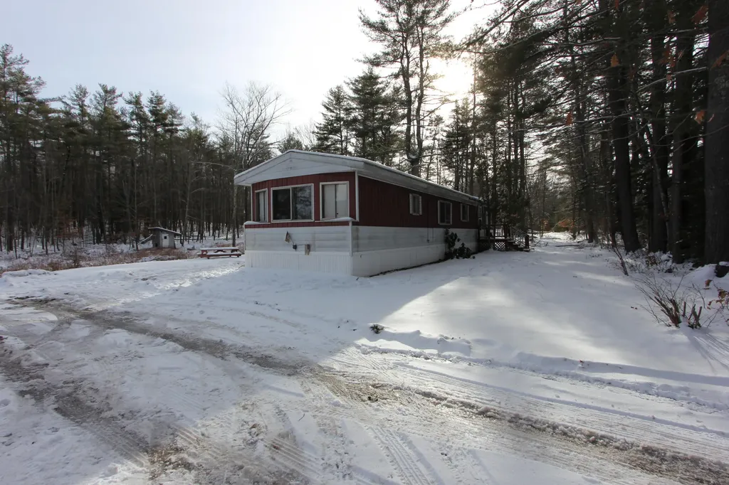 84 Ferry Road Lisbon ME 04250