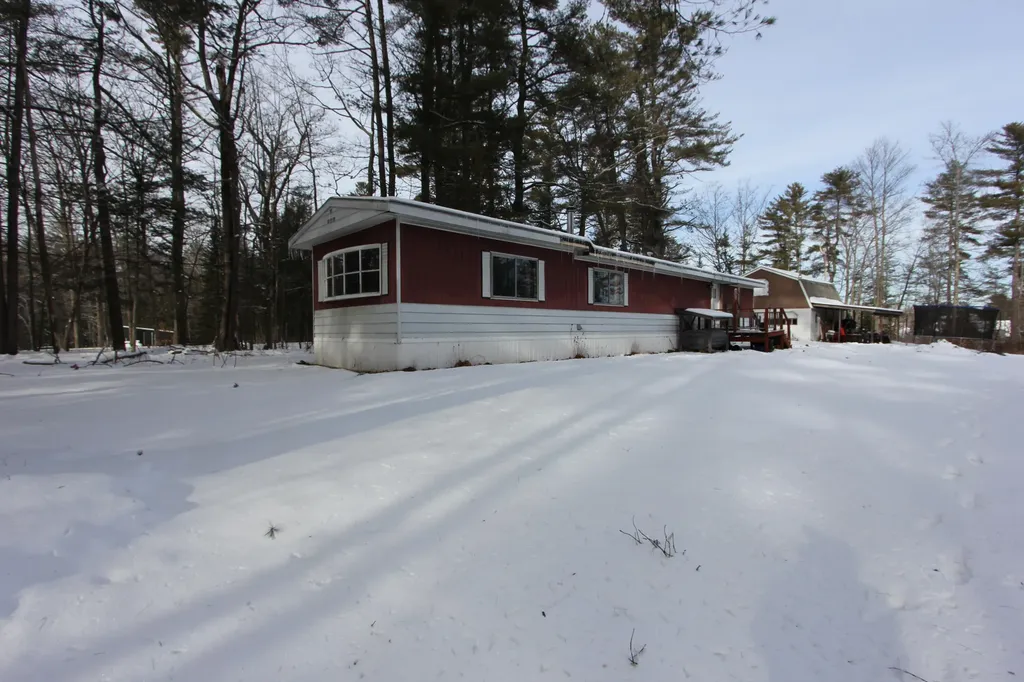 84 Ferry Road Lisbon ME 04250