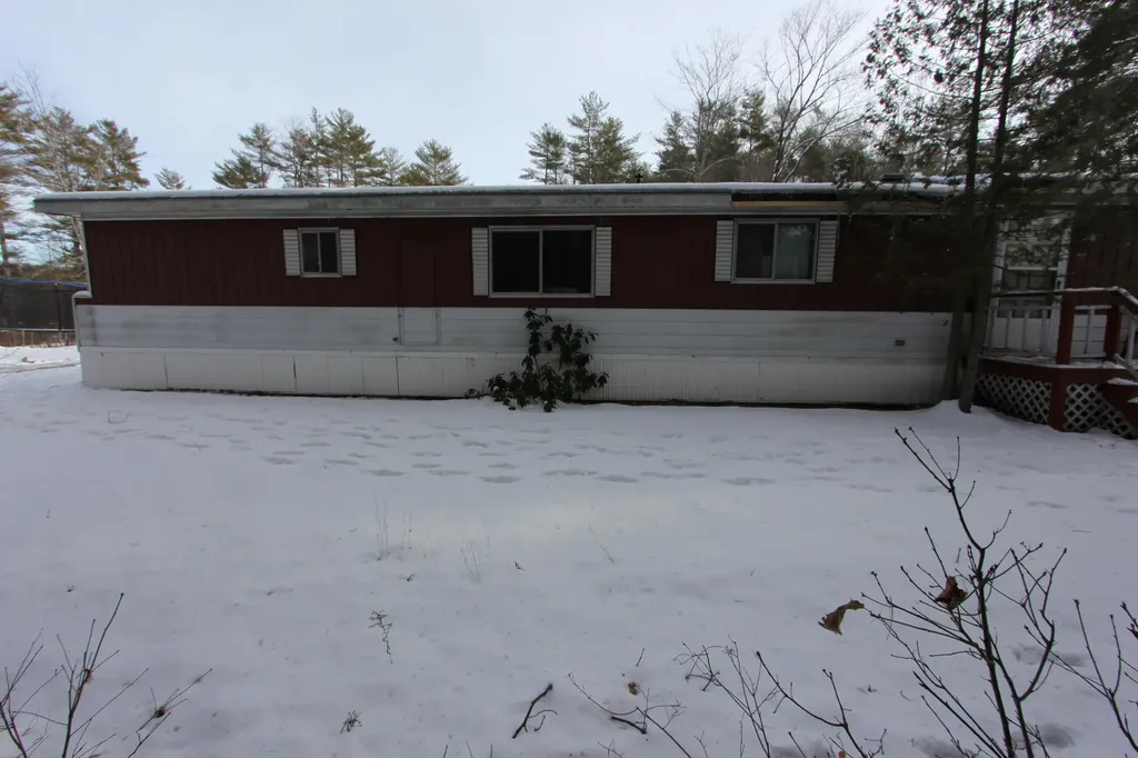 84 Ferry Road Lisbon ME 04250