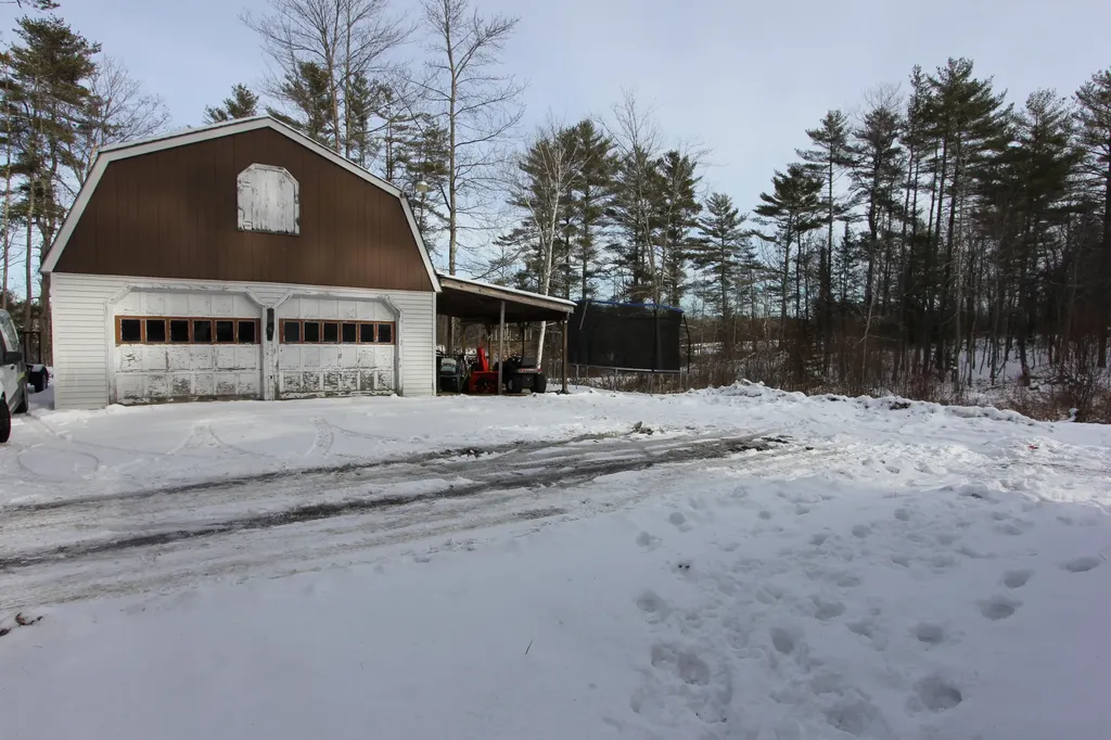 84 Ferry Road Lisbon ME 04250