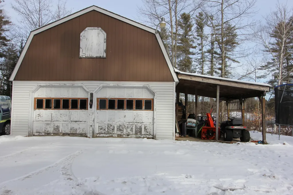 84 Ferry Road Lisbon ME 04250