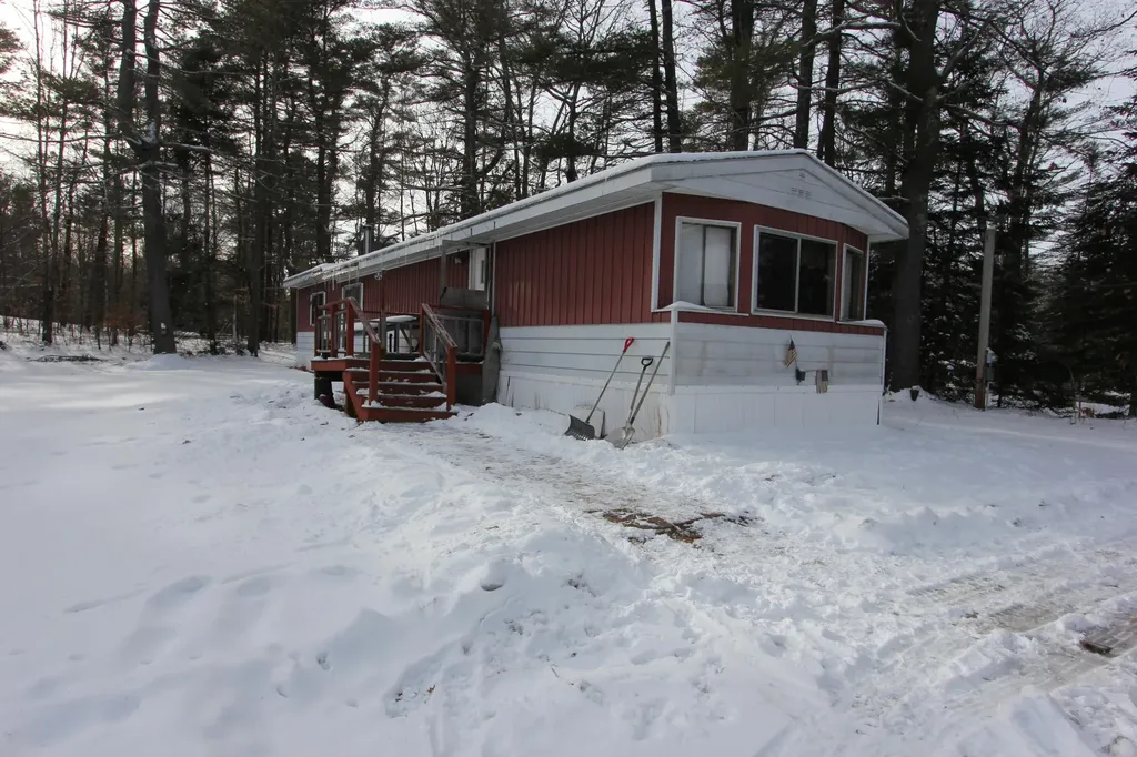84 Ferry Road Lisbon ME 04250