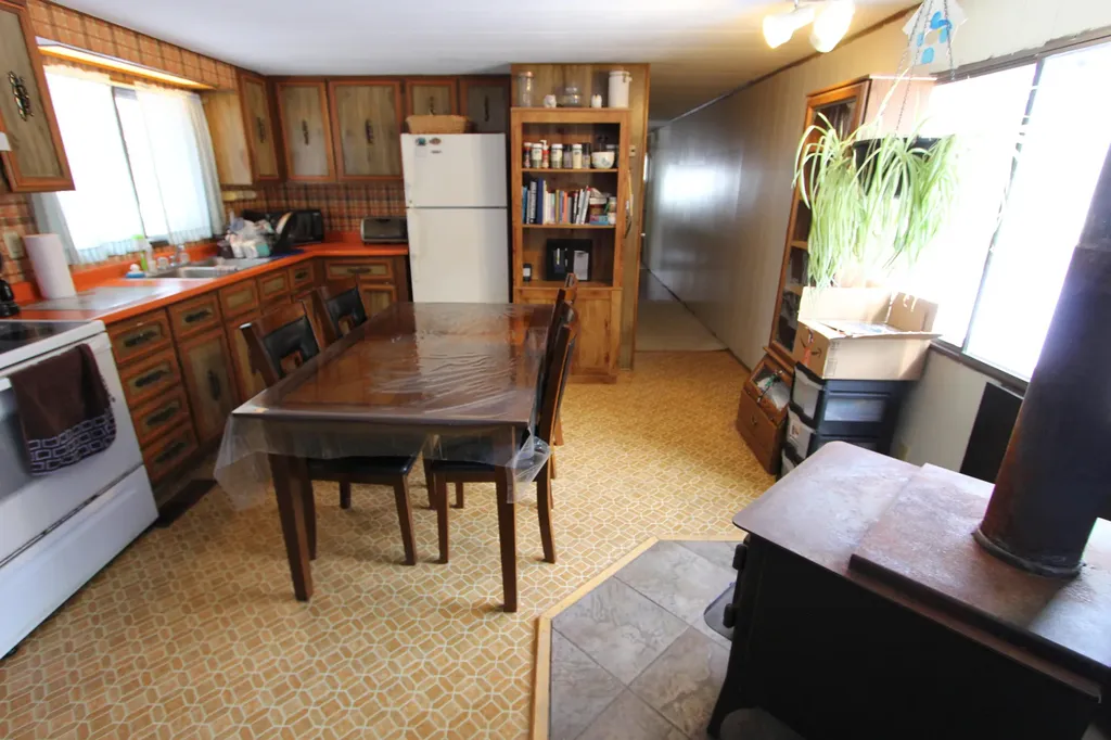 84 Ferry Road Lisbon ME 04250