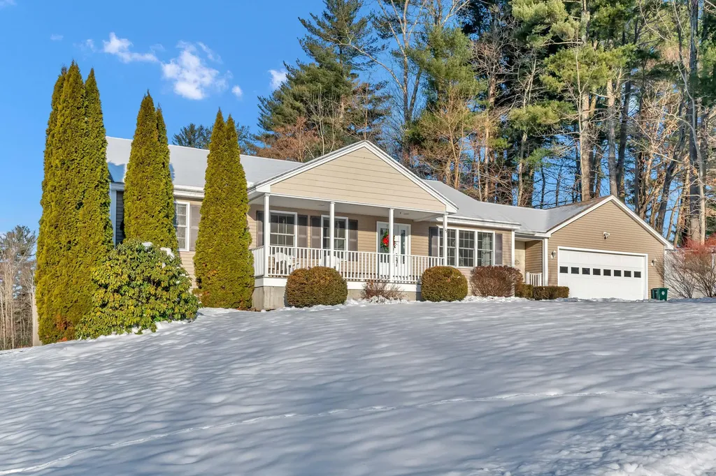 19 Mckenney Drive Biddeford ME 04005