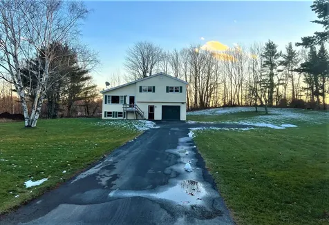 17 Wood Street Fairfield ME 04937